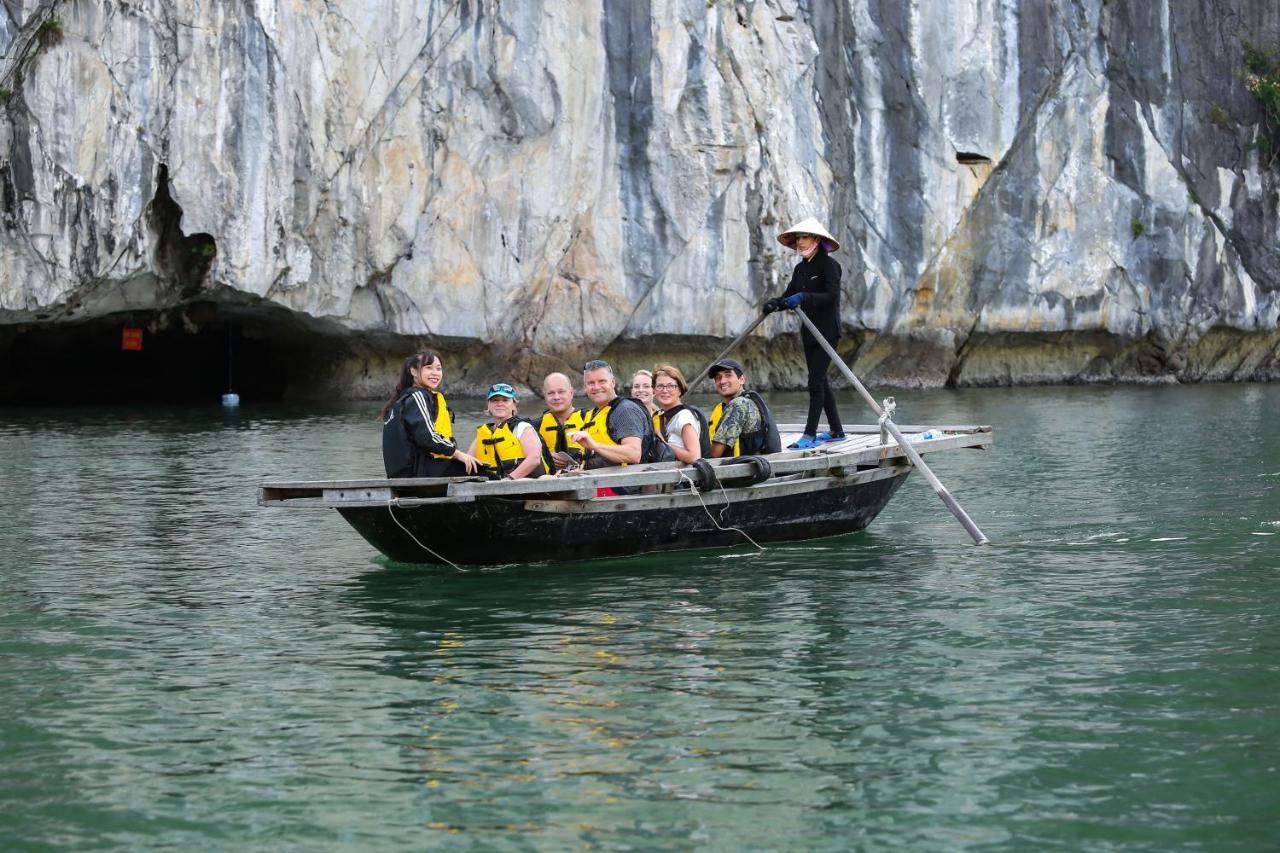 V'Spirit Cruise Hotell Ha Long Exteriör bild