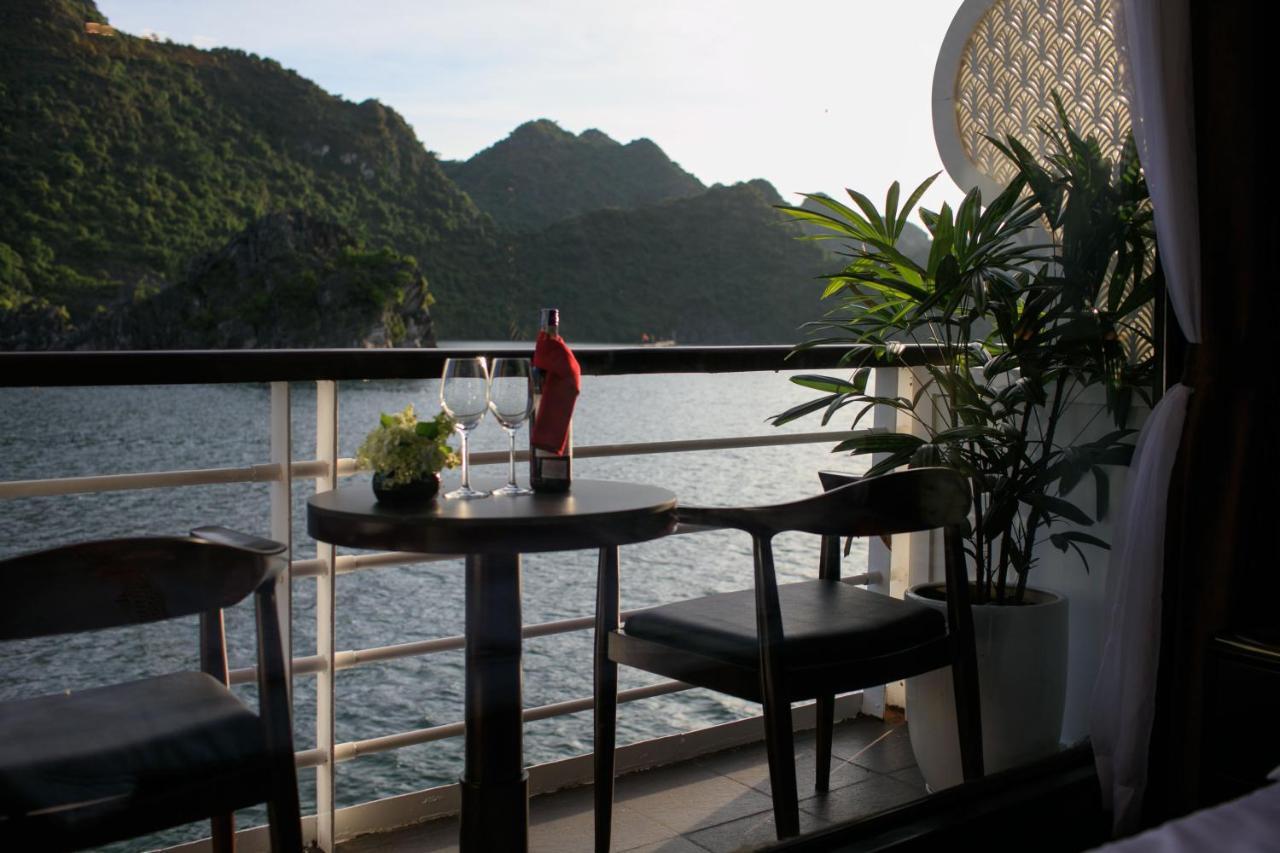 V'Spirit Cruise Hotell Ha Long Exteriör bild