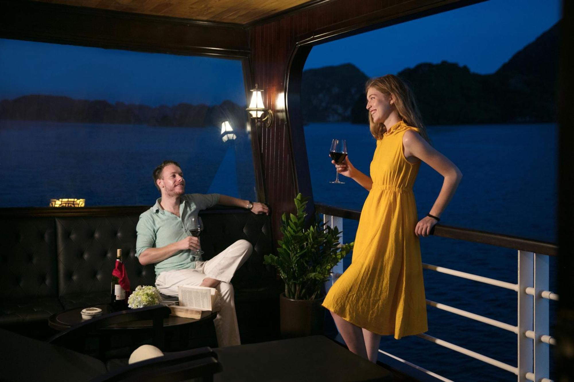 V'Spirit Cruise Hotell Ha Long Exteriör bild