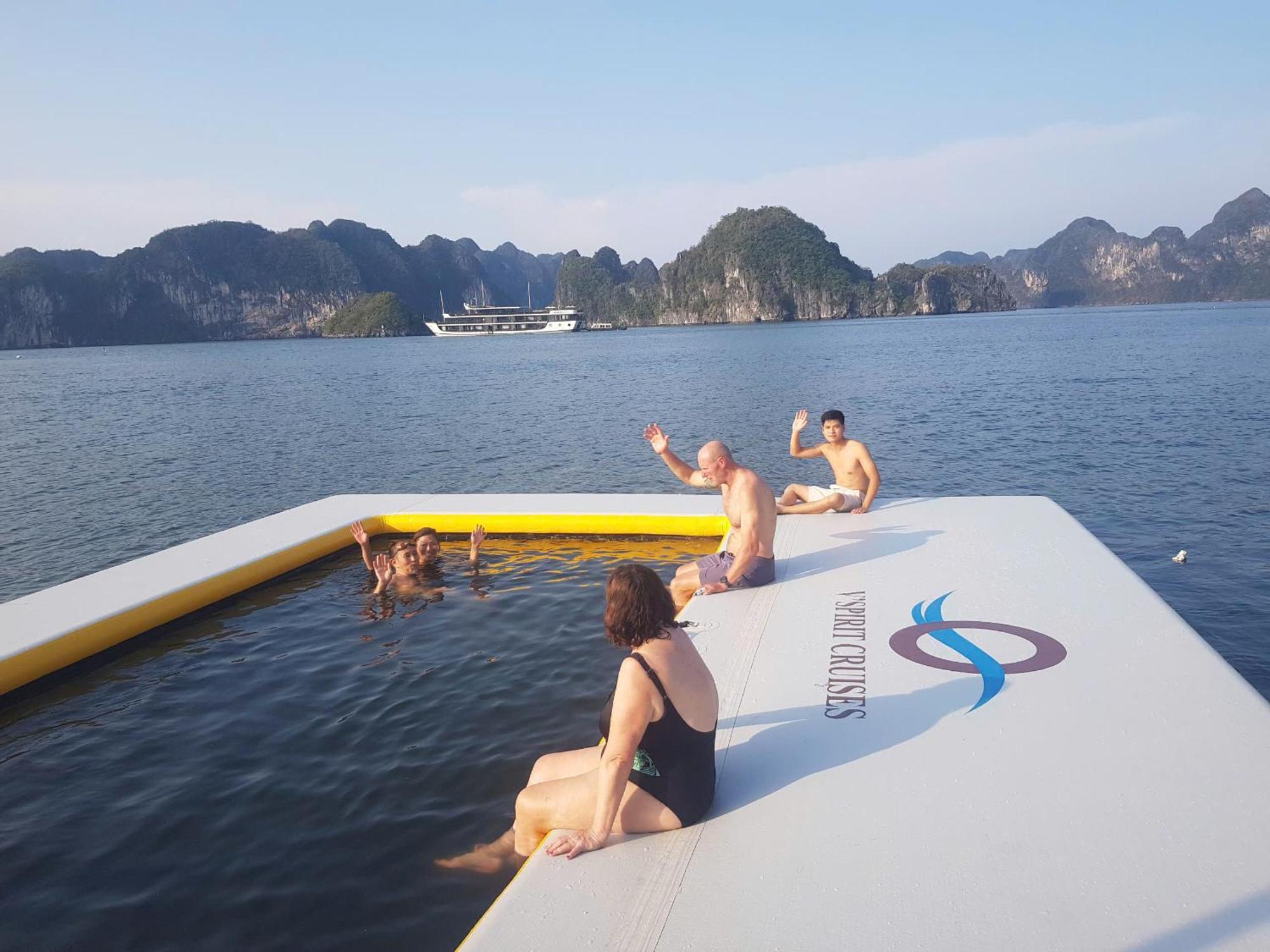 V'Spirit Cruise Hotell Ha Long Exteriör bild
